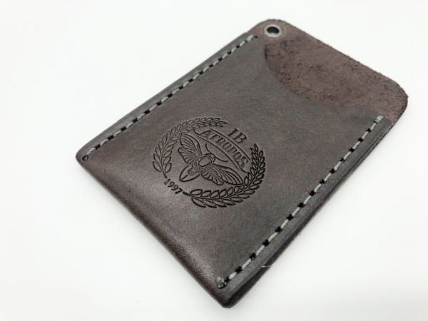 Card Holder с люверсом коричневый
