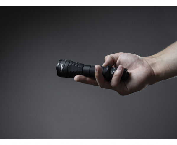 Armytek Predator Pro Magnet USB / Теплый / 1400 лм / 5°:40° / 1x18650 (в комплекте)