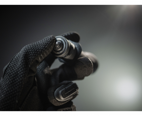 Armytek Predator Pro Magnet USB / Теплый / 1400 лм / 5°:40° / 1x18650 (в комплекте)