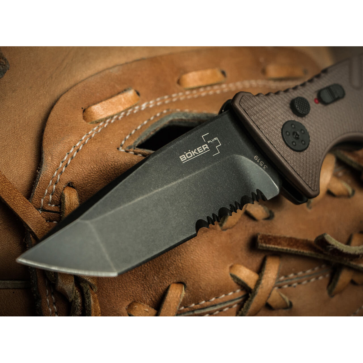 Автоматический нож Boker 01BO425 Strike Tanto Coyote — изображение 3