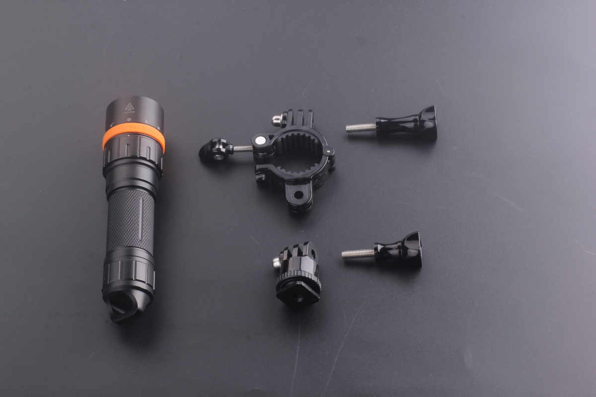 Фонарь Fenix SD11 дайвинговый — изображение 6